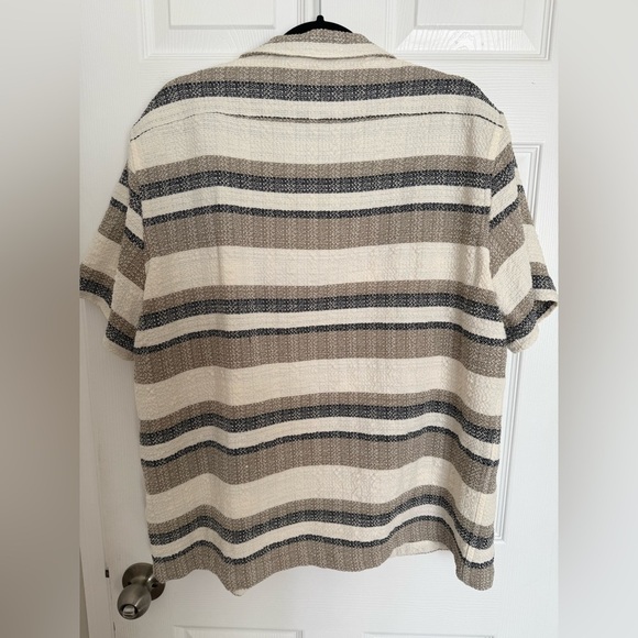 RW&CO Short-Sleeve Striped Shirt With Camp Collar - Picture 2 of 6